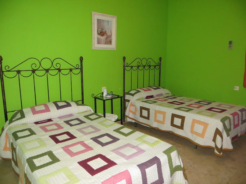 Hostal Restaurante Reina El Tejar Esterno foto