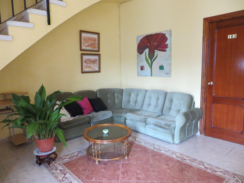 Hostal Restaurante Reina El Tejar Esterno foto